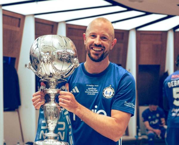 Luke Summerfield Signed New Deal image